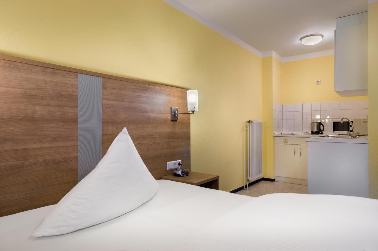 Acora Karlsruhe Zentrum Living The City ภายนอก รูปภาพ