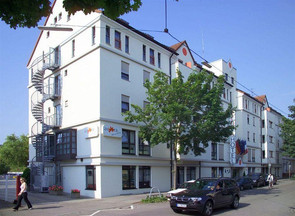 Acora Karlsruhe Zentrum Living The City ภายนอก รูปภาพ