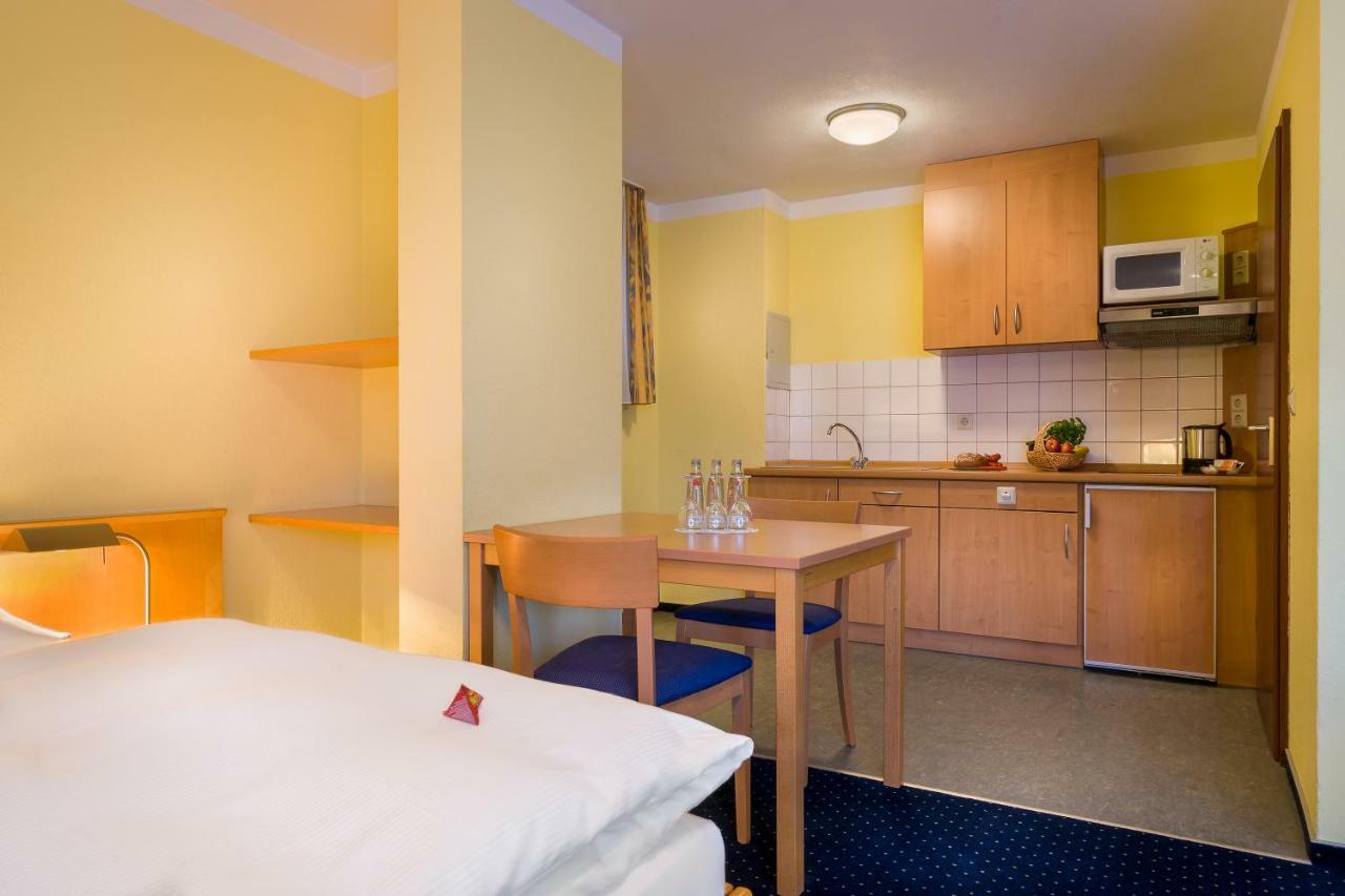 Acora Karlsruhe Zentrum Living The City ภายนอก รูปภาพ