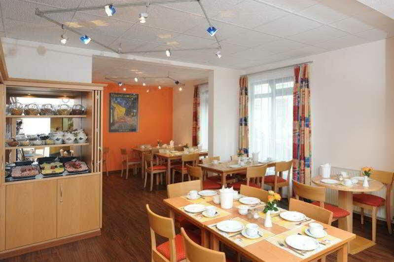 Acora Karlsruhe Zentrum Living The City ภายนอก รูปภาพ